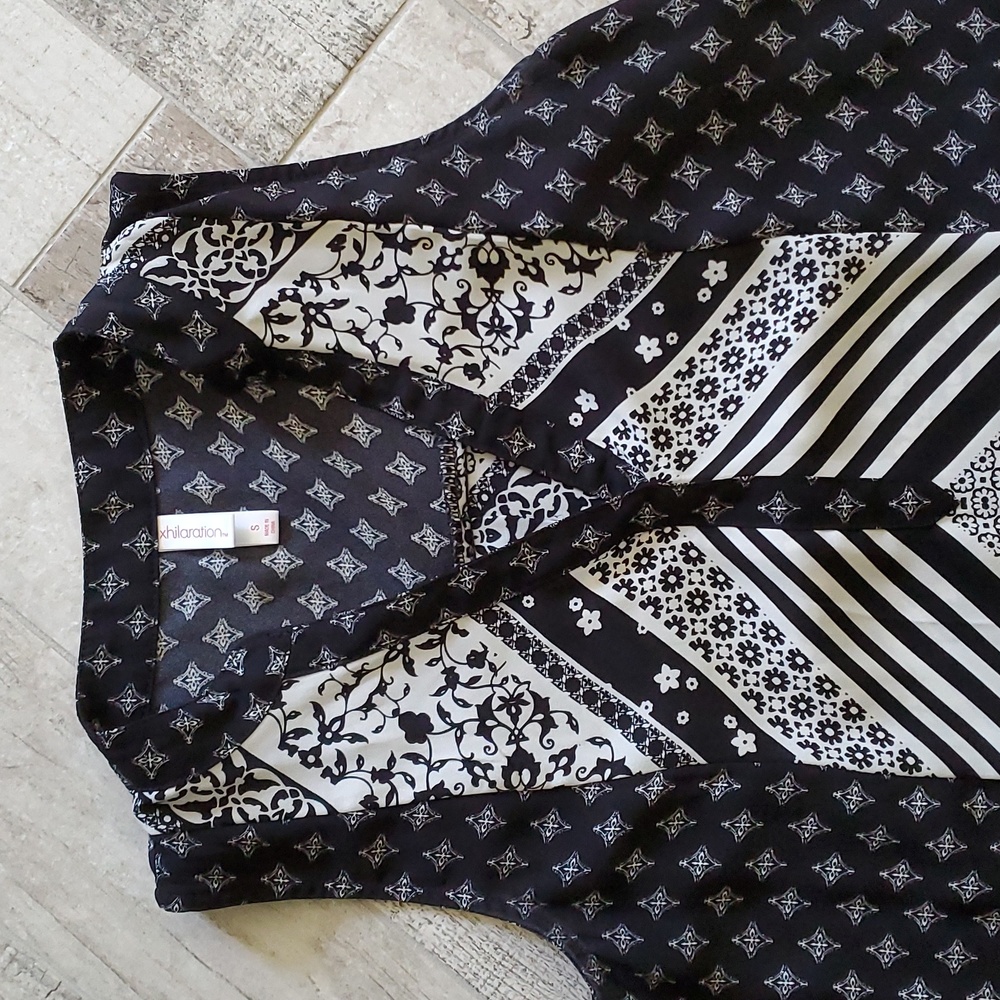 Xhilaration Small Black White Sleeveless Shift Dress Bandana Patchwork Print - Picture 5 of 9